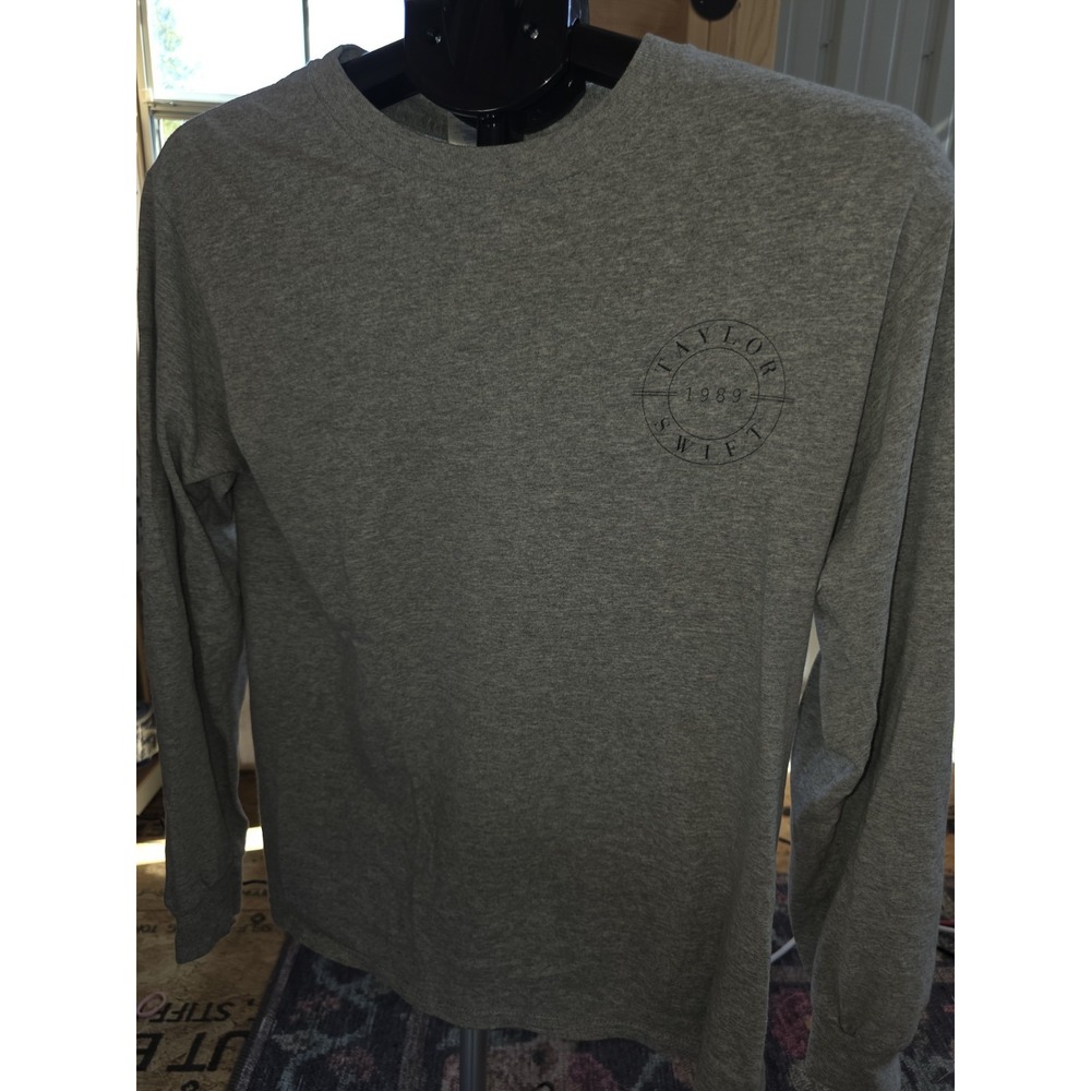 Womens Taylor Swift 1989‎ World Tour T Shirts From 2015 Grey Size Small